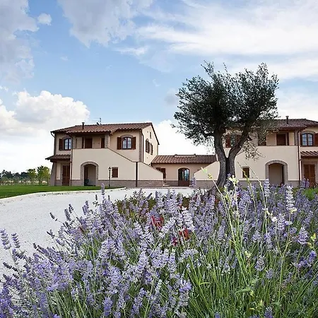 Cerreto Sleeps 5 With Pool And Air Con *